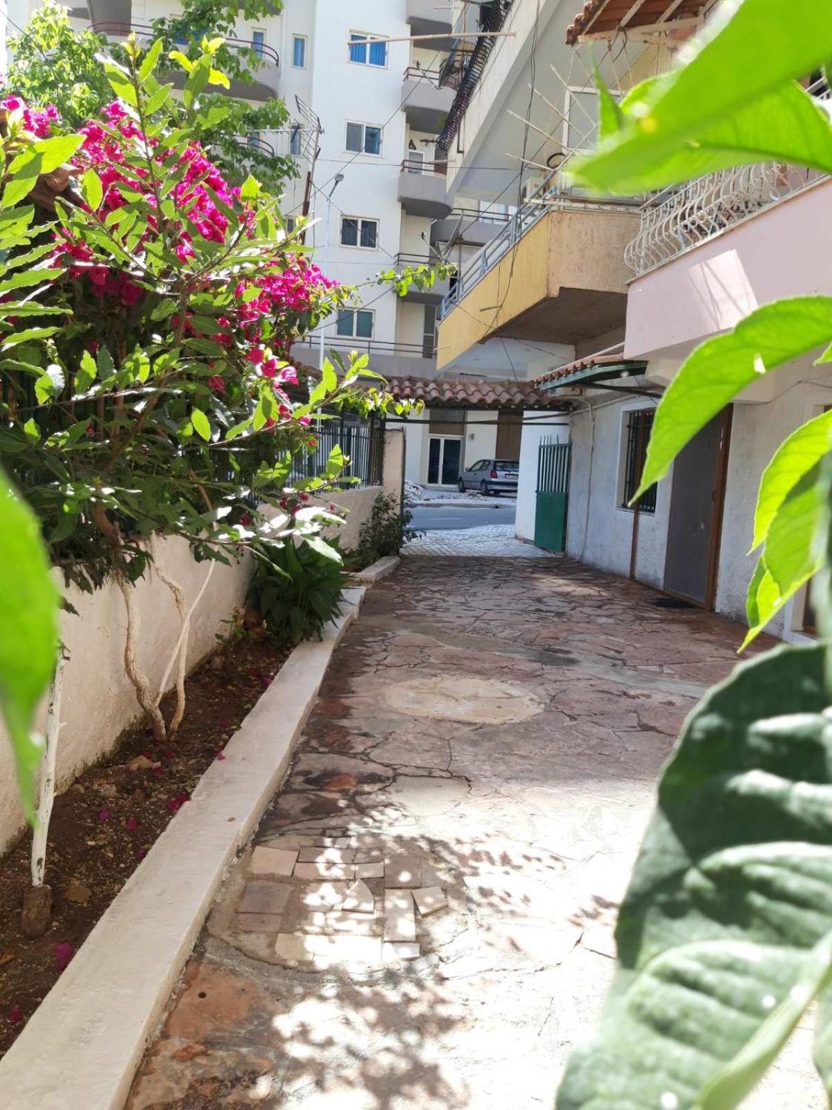 Gogo'S Sea Side Apartment ساراندا المظهر الخارجي الصورة