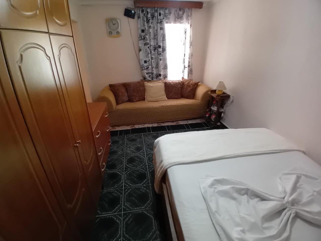 Gogo'S Sea Side Apartment ساراندا المظهر الخارجي الصورة