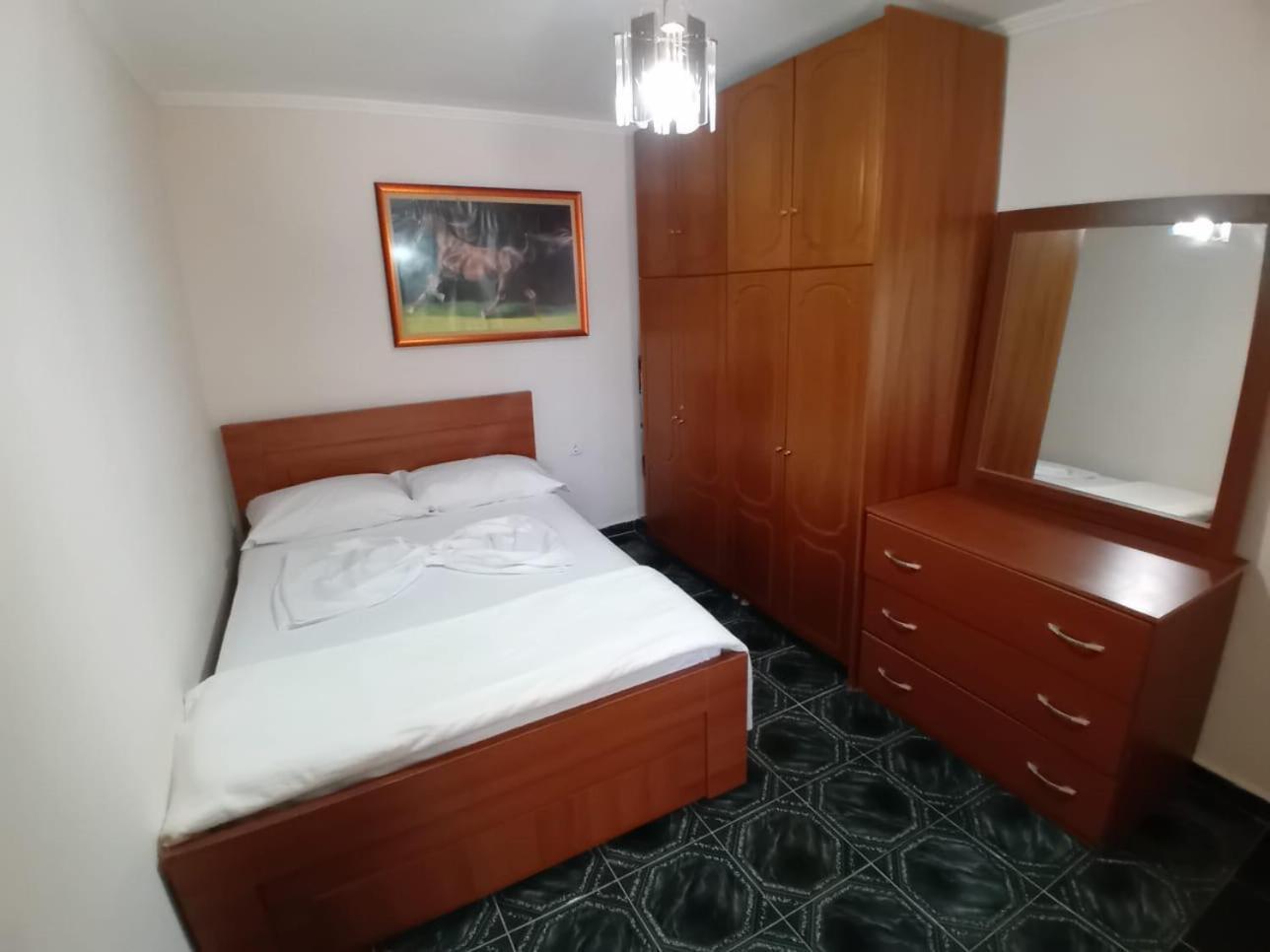Gogo'S Sea Side Apartment ساراندا المظهر الخارجي الصورة